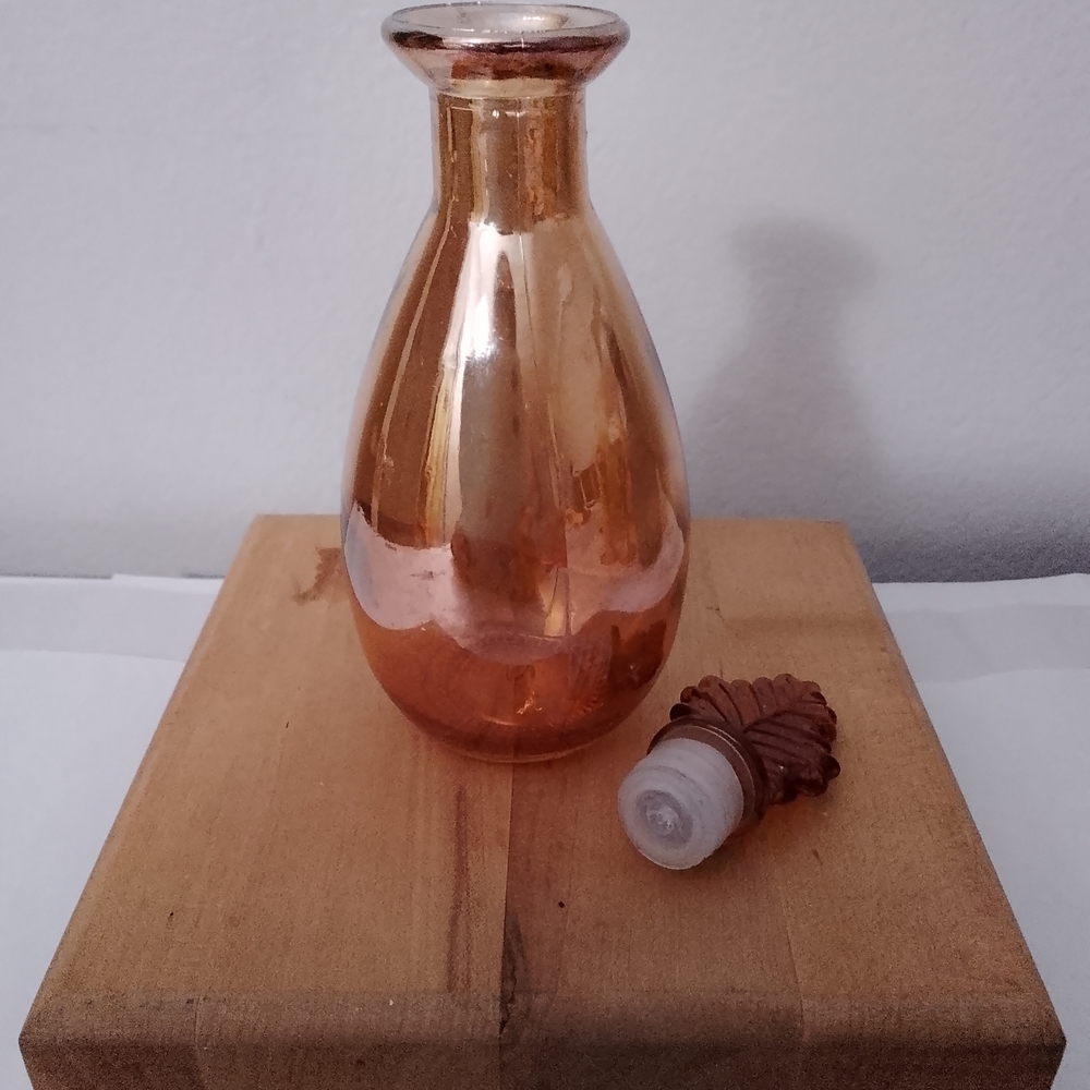 Elegant Gold Glass Perfume Bottle